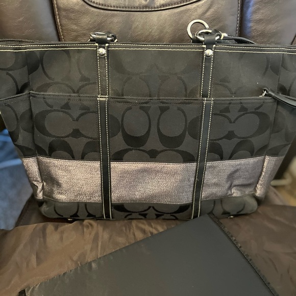 Coach Diaper/Brief Case - Picture 3 of 7